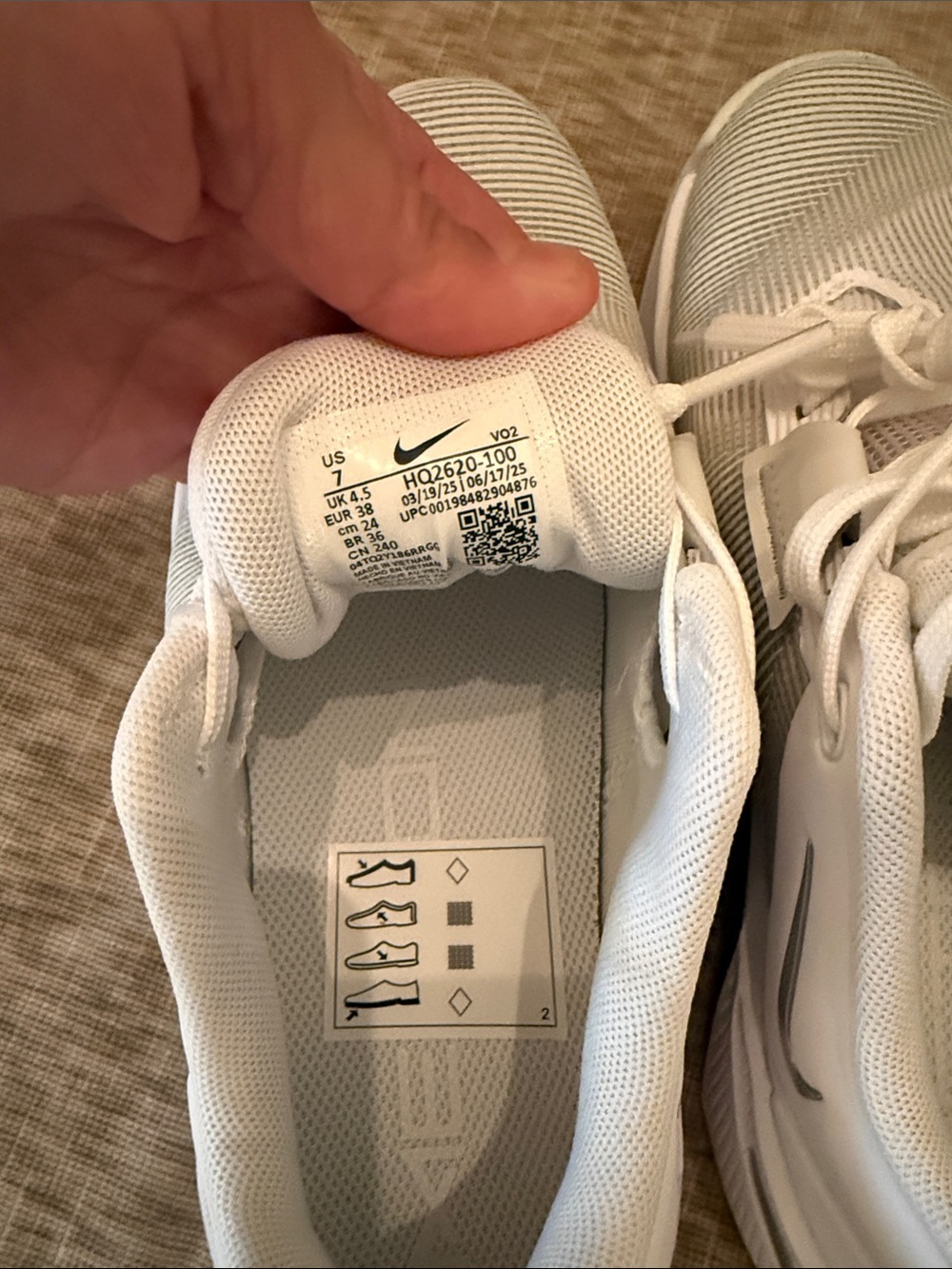 Nike Women's Metcon 10 Training Shoe - White / Light Gray - Picture 6 of 7